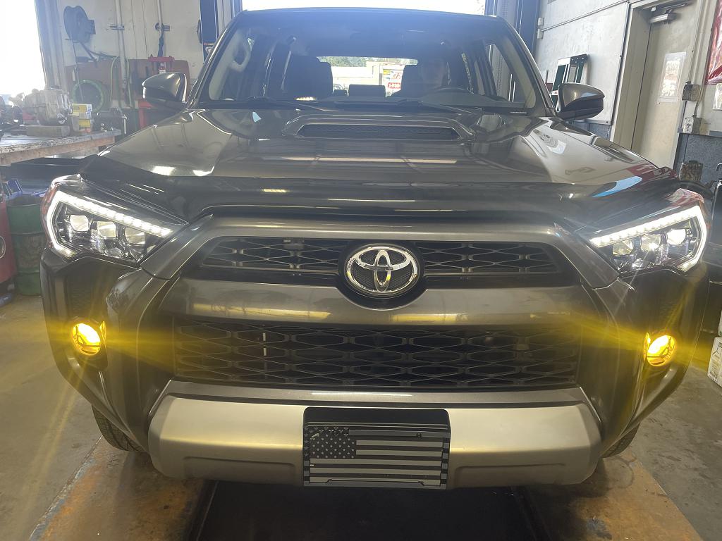 2017-Toyota-4Runner-005-large